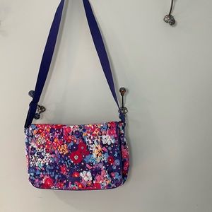 Vera Bradley discontinued Impressionista rare messenger bag.